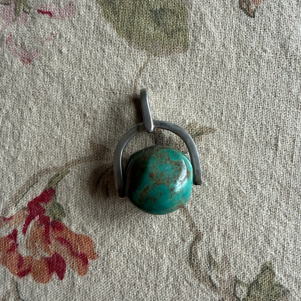 Turquoise Stone Pendant - Picture 2 of 4